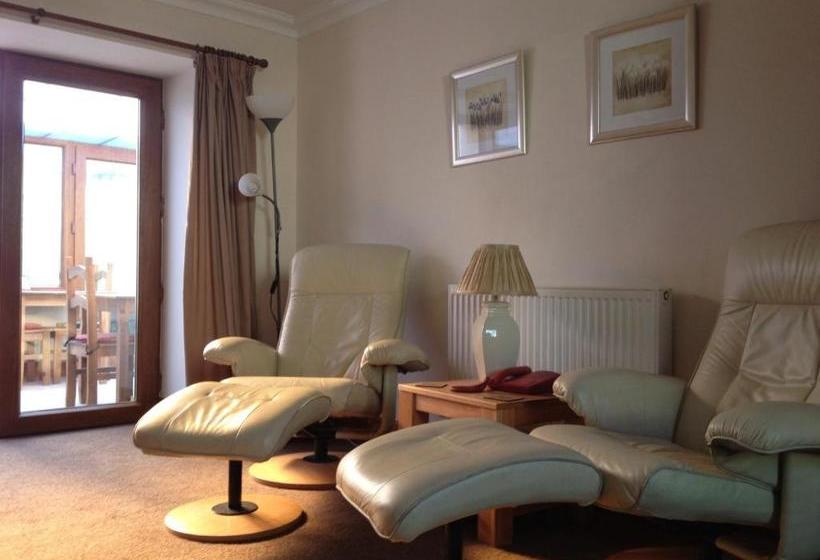 Bed And Breakfast At 4