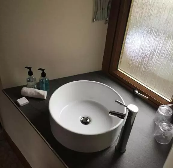 Bed And Breakfast At 4