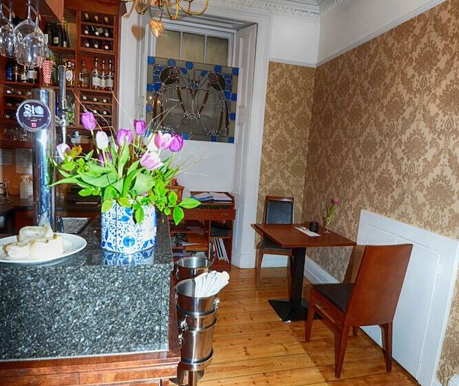 민박 Callander Meadows