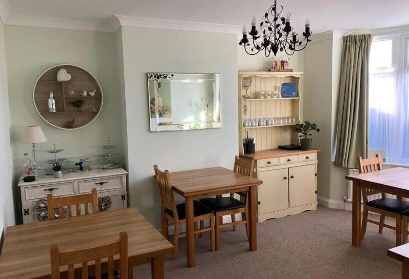 Aamiaismajoitus (B&B) Fernlea Guest House