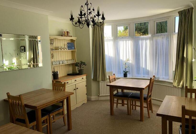 Aamiaismajoitus (B&B) Fernlea Guest House