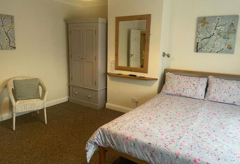 Aamiaismajoitus (B&B) Fernlea Guest House