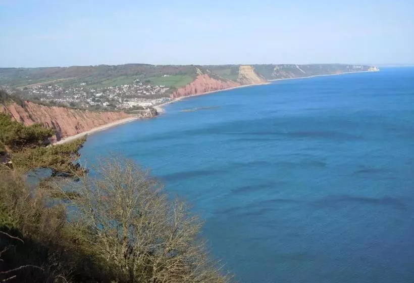 تختخواب و صبحانه Lower Pinn Farm