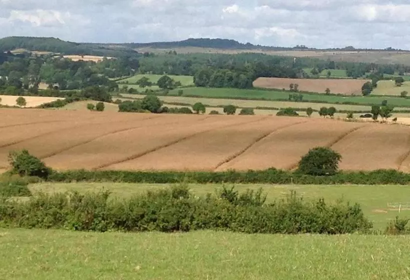 تختخواب و صبحانه Lower Pinn Farm