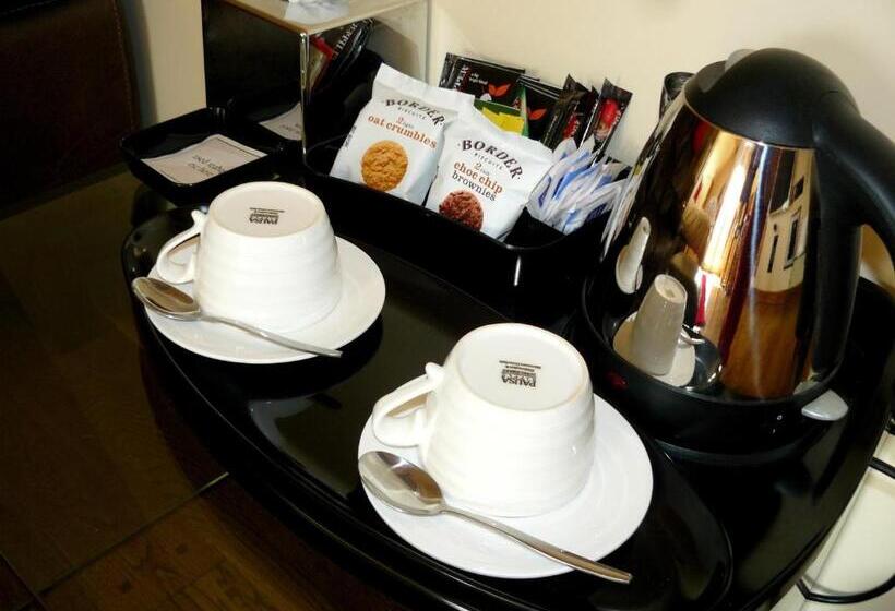 تختخواب و صبحانه Riverside Escape