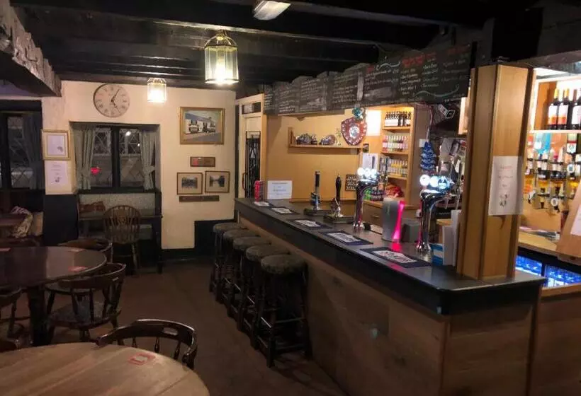 تختخواب و صبحانه The Crosskeys Inn