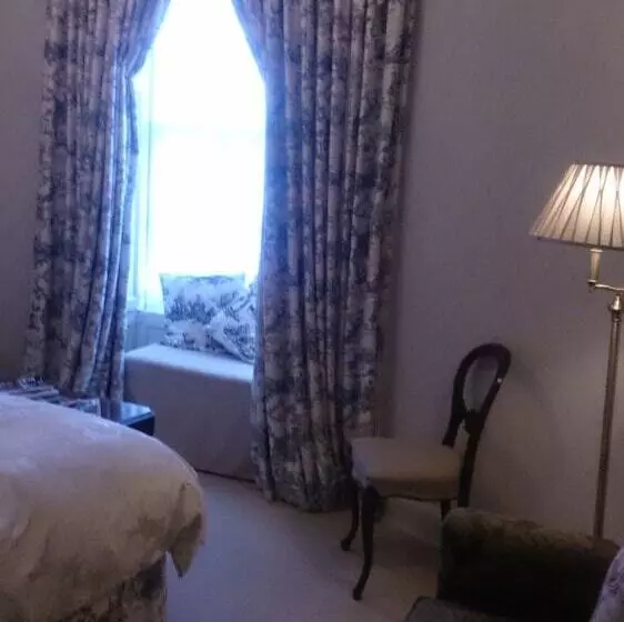 تختخواب و صبحانه The Townhouse
