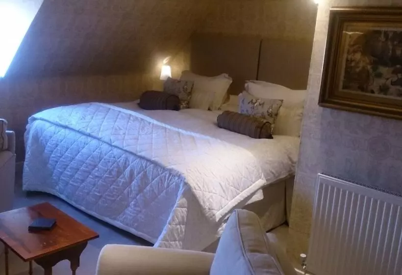 تختخواب و صبحانه The Townhouse