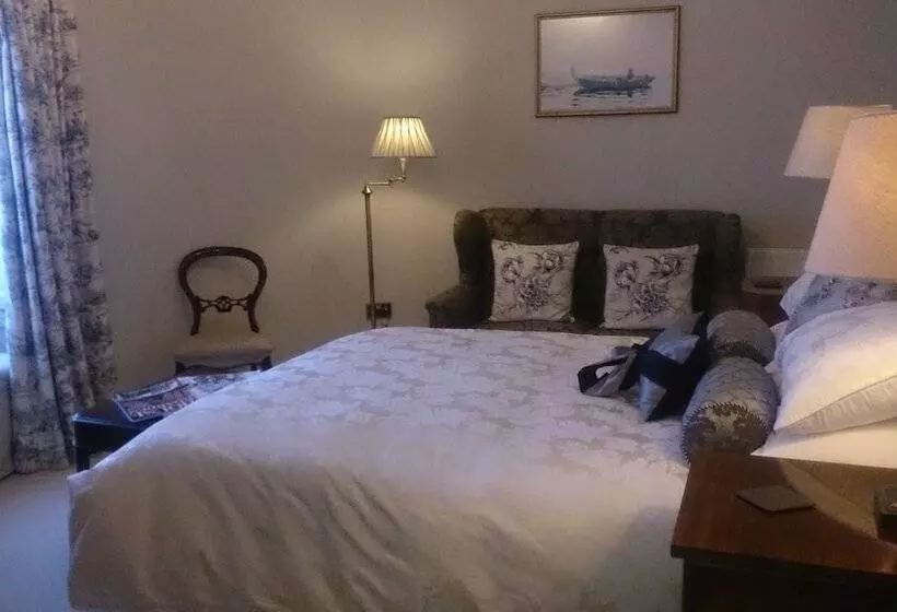 تختخواب و صبحانه The Townhouse