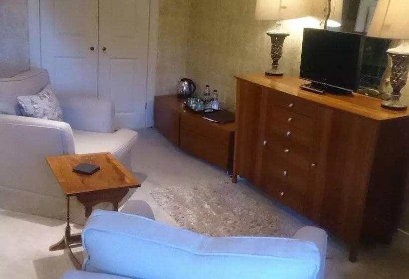 تختخواب و صبحانه The Townhouse