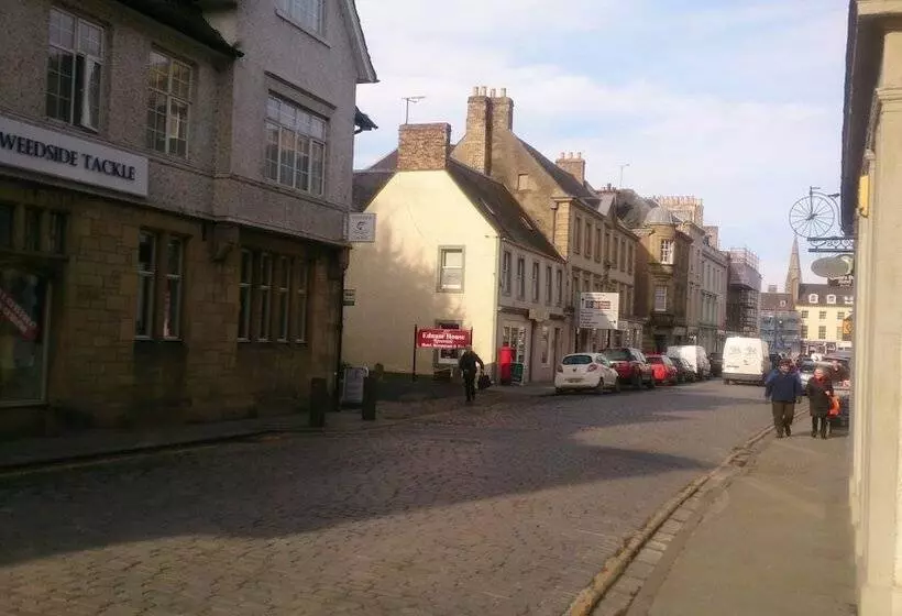 تختخواب و صبحانه The Townhouse