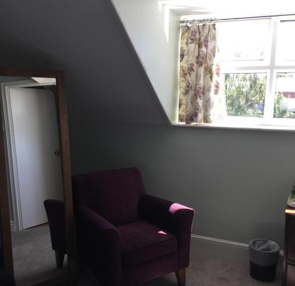 مبيت وإفطار The Windsor Guest House