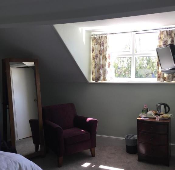 مبيت وإفطار The Windsor Guest House