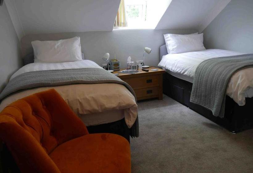 مبيت وإفطار The Windsor Guest House