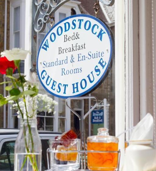 تختخواب و صبحانه Woodstock Guest House