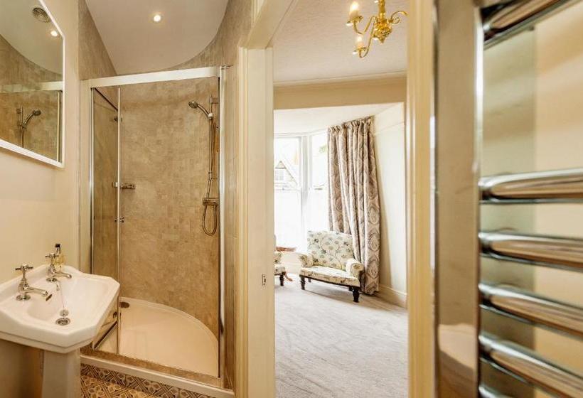 تختخواب و صبحانه Woodstock Guest House