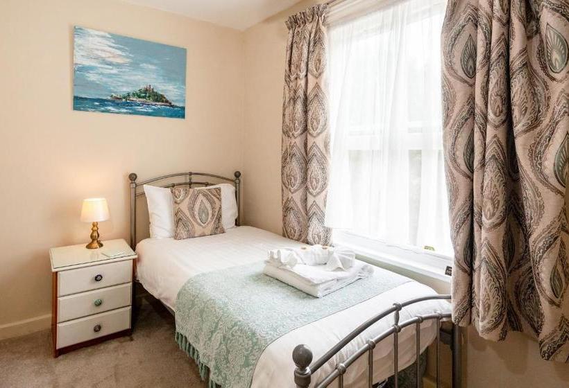 تختخواب و صبحانه Woodstock Guest House