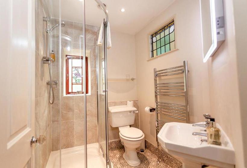 تختخواب و صبحانه Woodstock Guest House