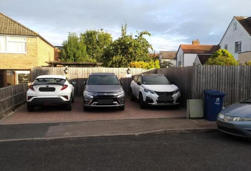 مبيت وإفطار Cornerways Guest House