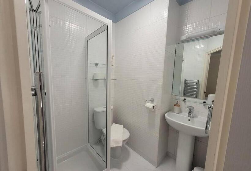 مبيت وإفطار Cornerways Guest House