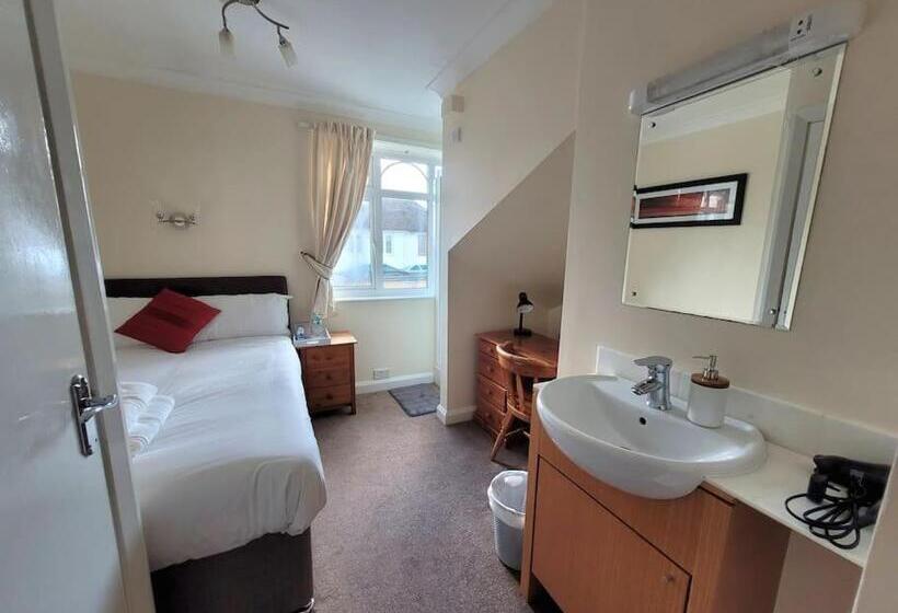 مبيت وإفطار Cornerways Guest House