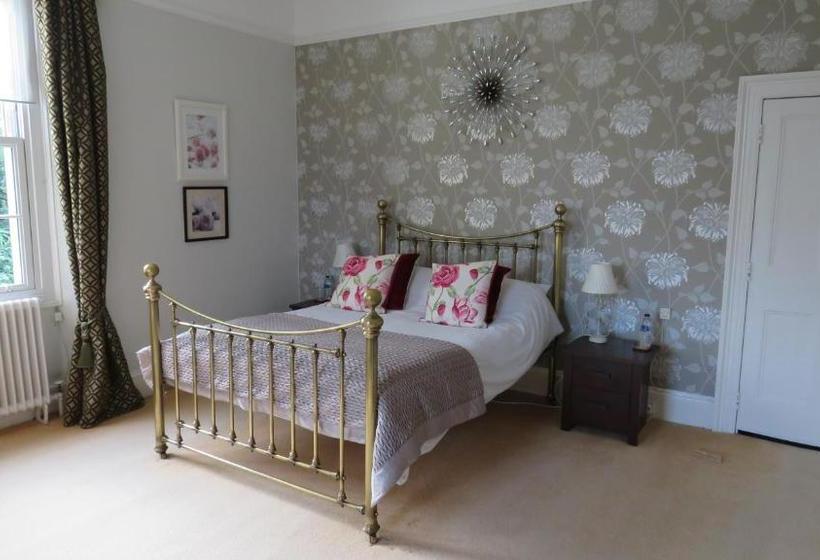 Hollybank Bed And Breakfast