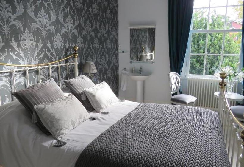 Hollybank Bed And Breakfast