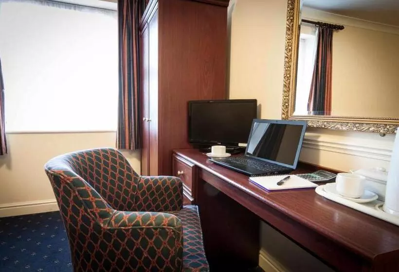 Hotel Roselawn