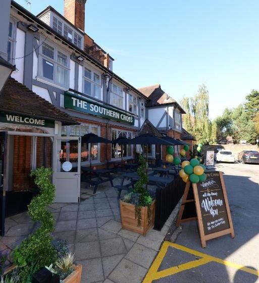 فندق Southern Cross