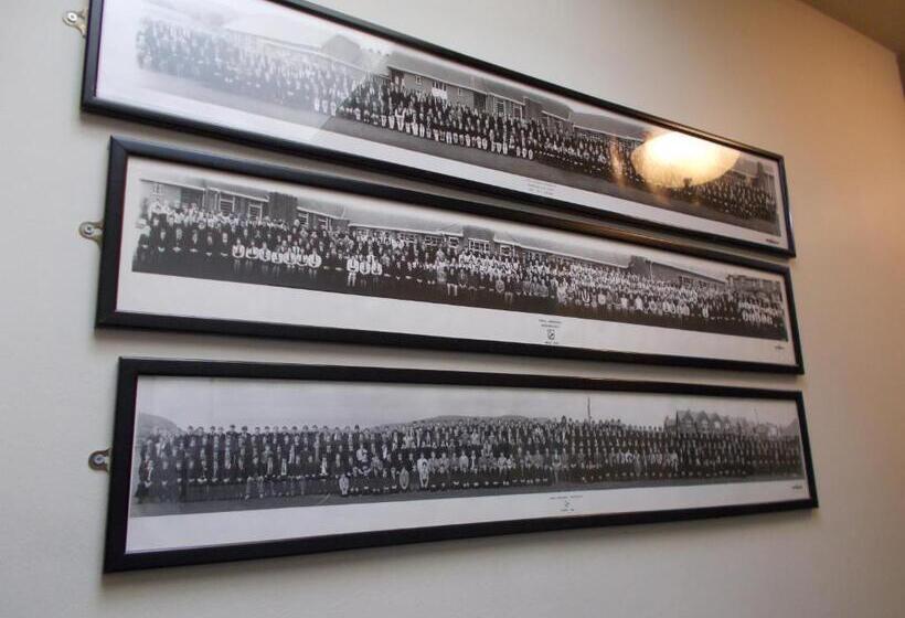 Hotel The White Lion