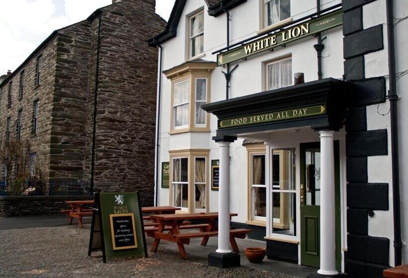 Hotel The White Lion