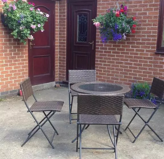 The Farmhouse B&b