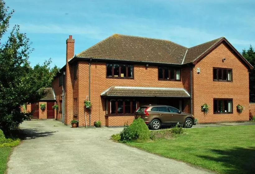The Farmhouse B&b