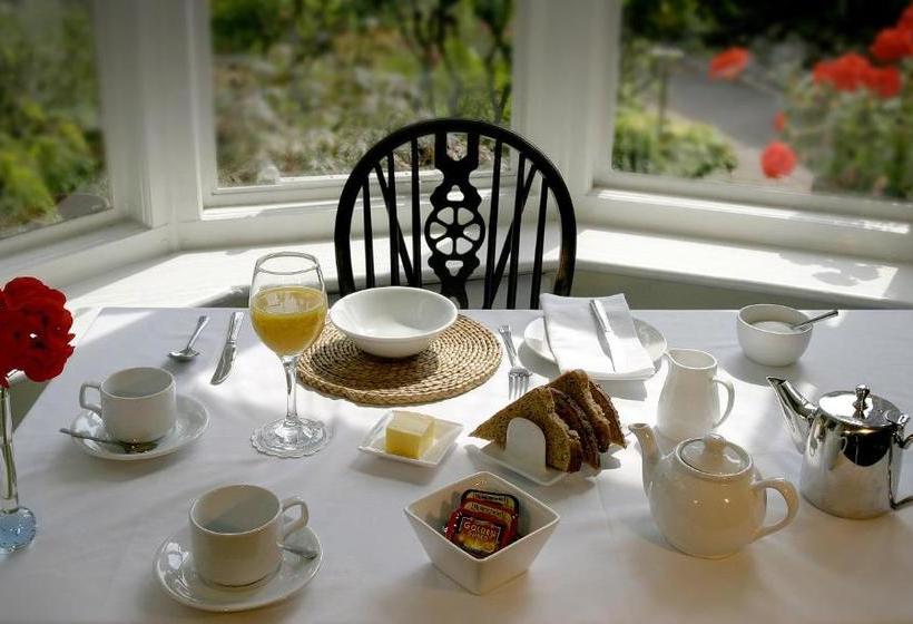 مبيت وإفطار The Swallows B And B