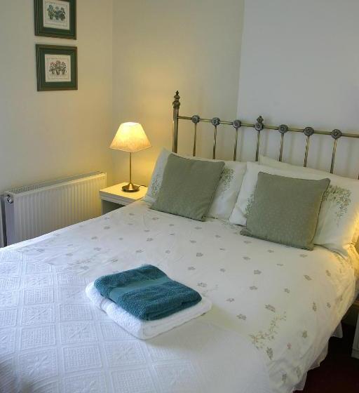 مبيت وإفطار The Swallows B And B