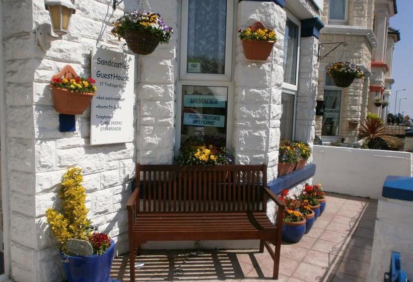 تختخواب و صبحانه Sandcastles Guest House