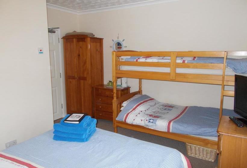 تختخواب و صبحانه Sandcastles Guest House