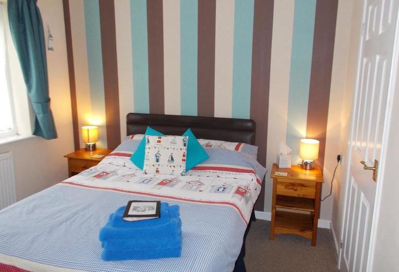 تختخواب و صبحانه Sandcastles Guest House