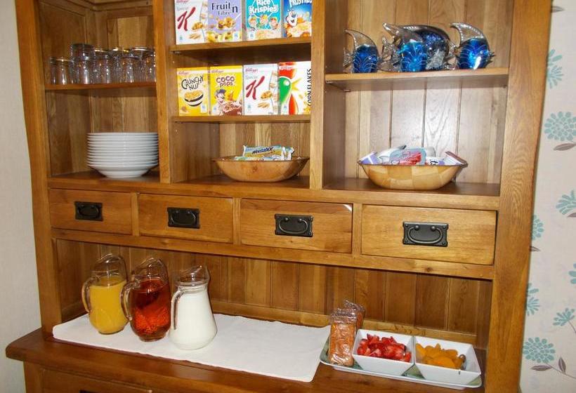 تختخواب و صبحانه Sandcastles Guest House