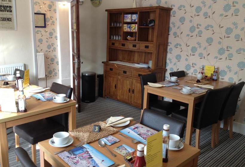 تختخواب و صبحانه Sandcastles Guest House