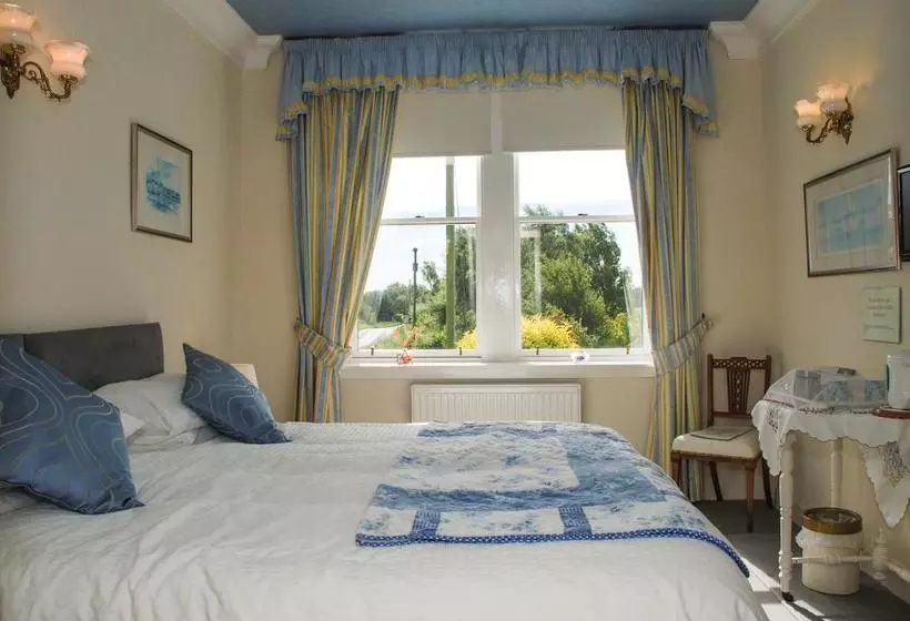 تختخواب و صبحانه Vicarsford Lodge Guest House