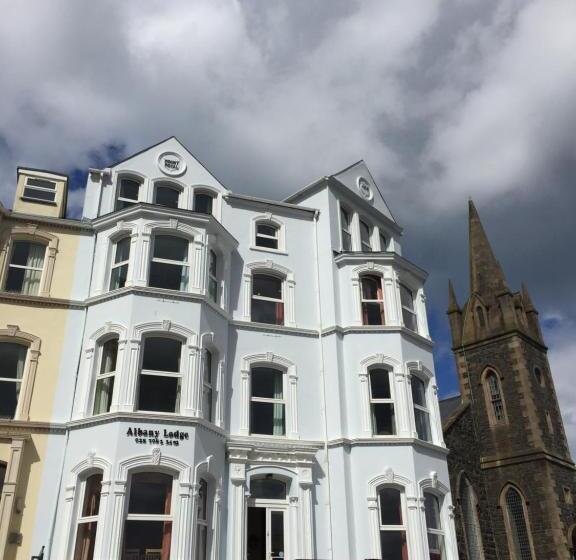 فندق Albany Lodge