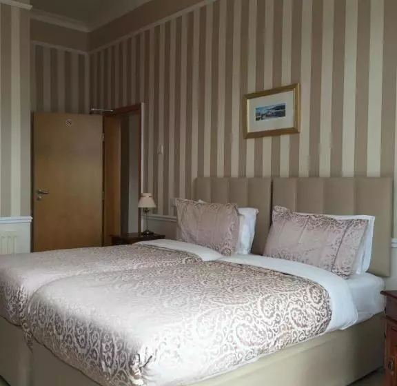 هتل Albany Lodge