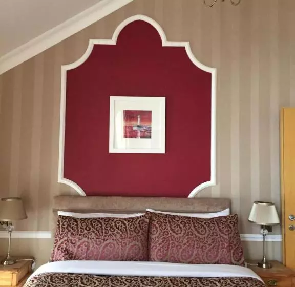 هتل Albany Lodge