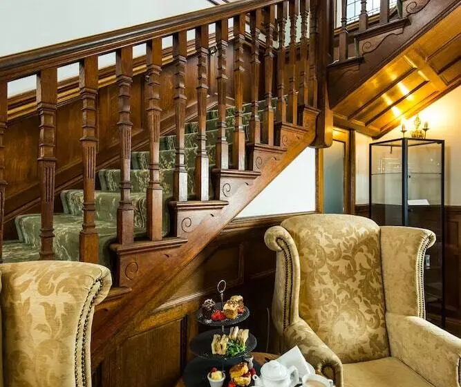 Hotel Cliffden
