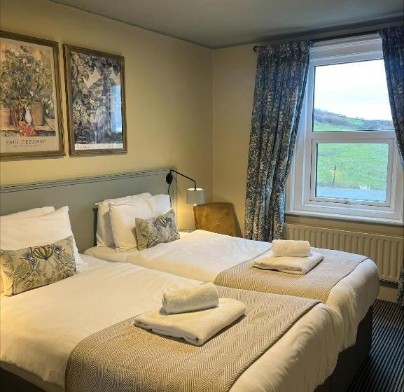 בית מלון כפרי Eype S Mouth Country