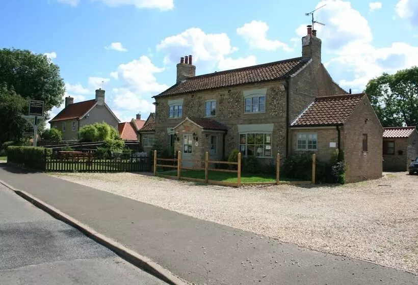 Hotelli Great Danes Licenced Guesthouse