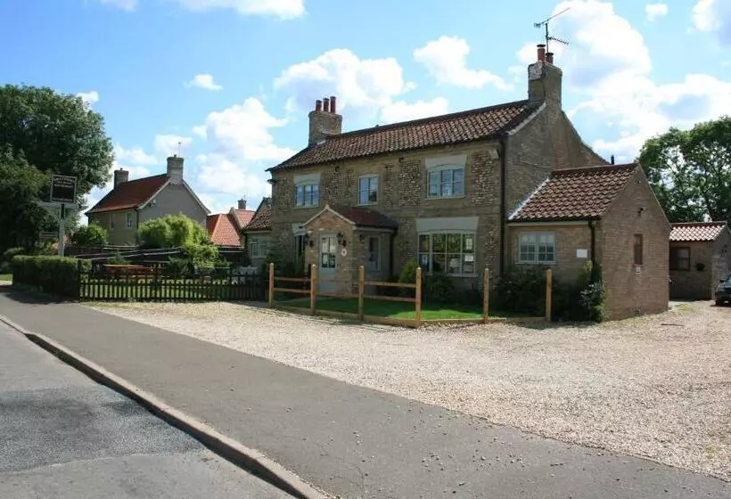 Hotelli Great Danes Licenced Guesthouse