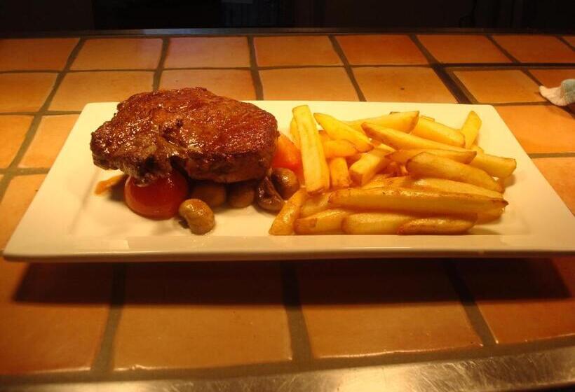 هتل Lyons Woodlands Hall