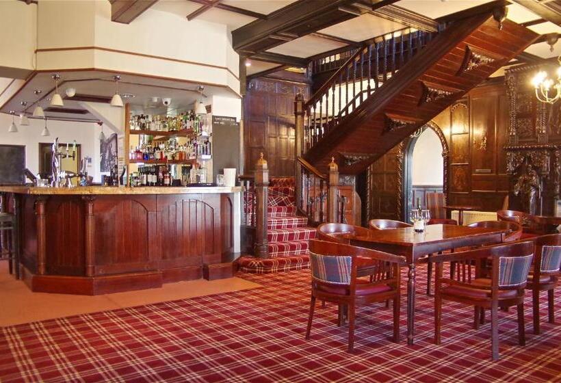 هتل Lyons Woodlands Hall